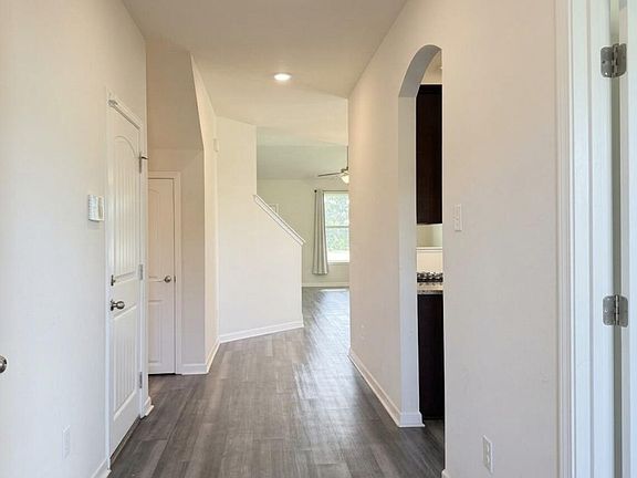 3rd image of 211 Rue Viansa