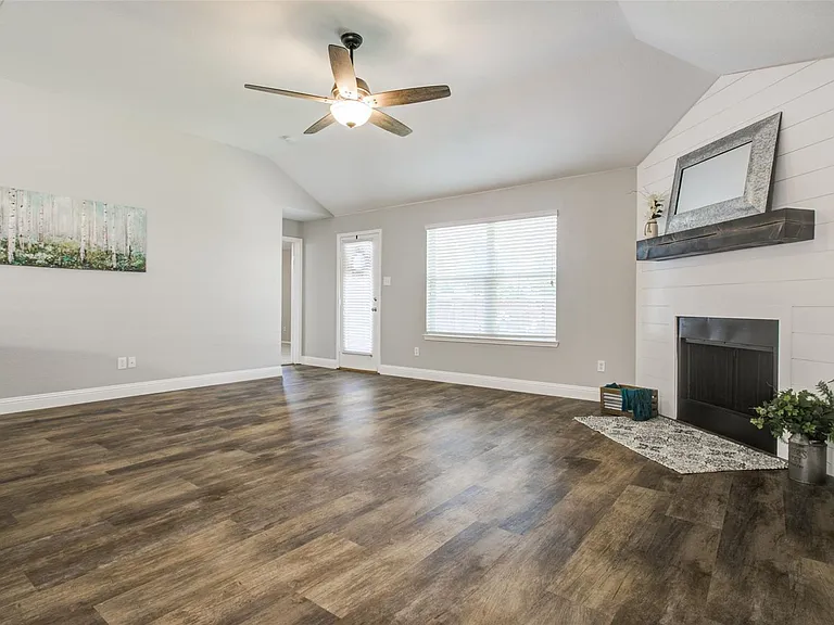 4852 Ambrosia Dr — Photo 10