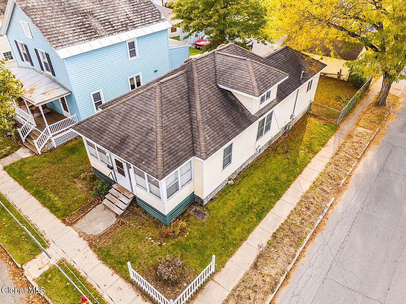 4th image of 26 Flandreaux Avenue