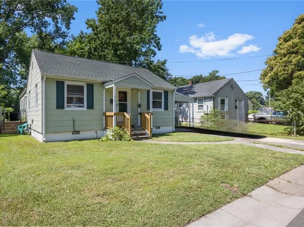 613 Green View Ln, Norfolk, VA 23503