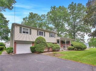 11 Park Ln, Nanuet, NY 10954