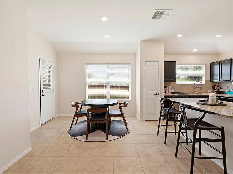 5705 Southerner Way — Photo 6