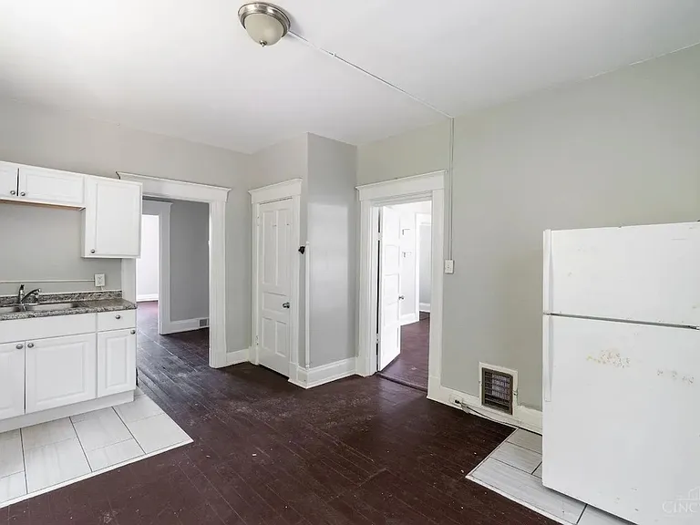 3947 Cass Ave — Photo 11