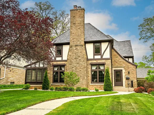 4709 N Cramer STREET, Whitefish Bay, WI 53211