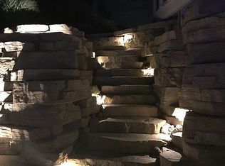 1122 Brookwoode Rd, Perrysburg, OH 43551