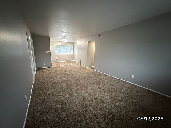 3rd image of 2220 Nuttman Ave APT D