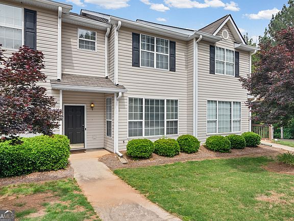 4th image of 410 Rosewood Ln