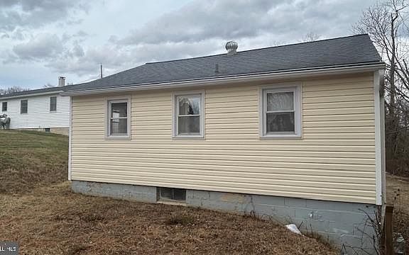 4th image of 4211 S Hunter Rd
