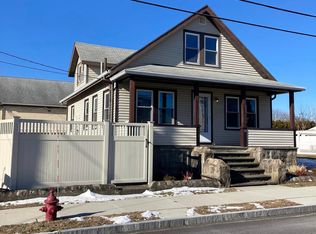 19 Puritan St UNIT 1, South Dartmouth, MA 02748