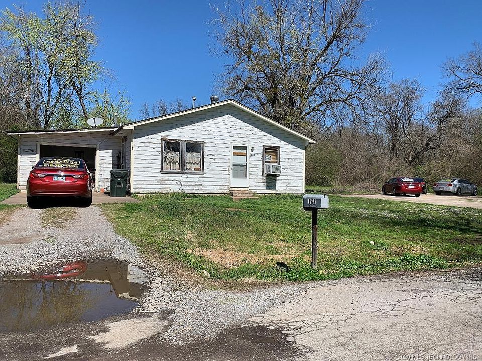 2nd image of 1326 Robison St