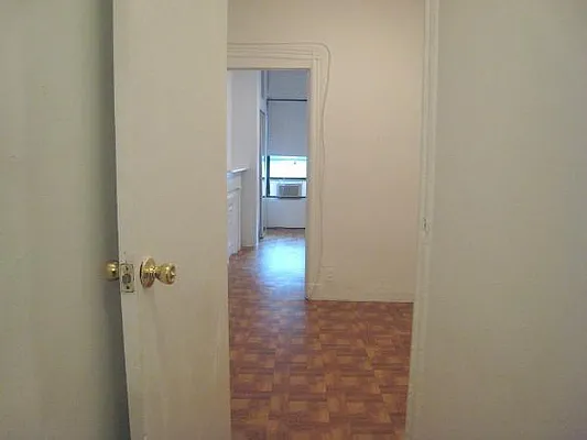 Rented by Manhattan Best Realty, Inc. | media 24