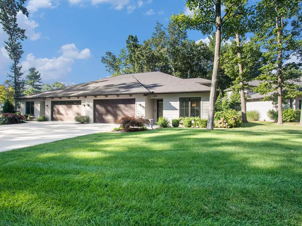 2025 Ottawa Beach Rd, Holland, MI 49424