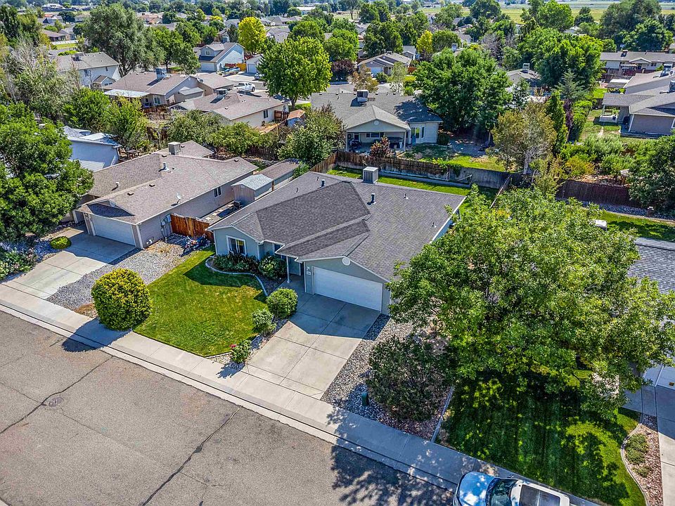 1st image of 232 Narrow Leaf Dr