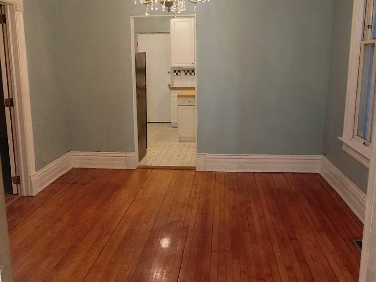 1141 N Winchester Ave — Photo 8