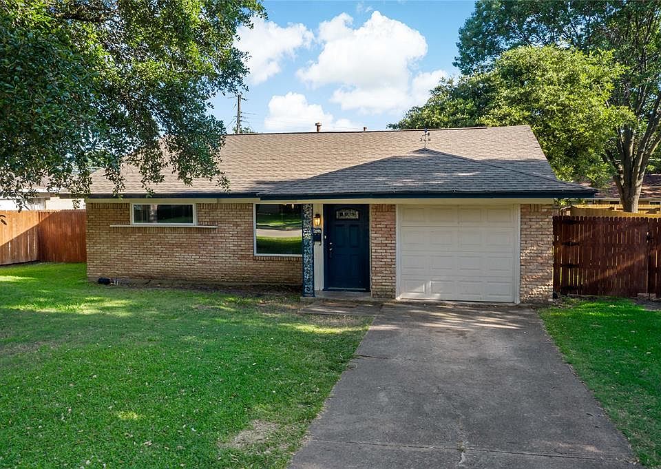1st image of 436 Terrace Dr