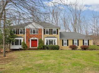 6 Wedgewood Ln, Mendham, NJ 07945