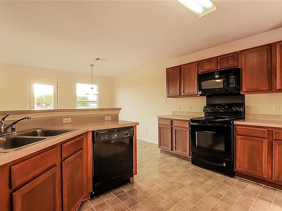 2nd image of 205 Herrera Trl
