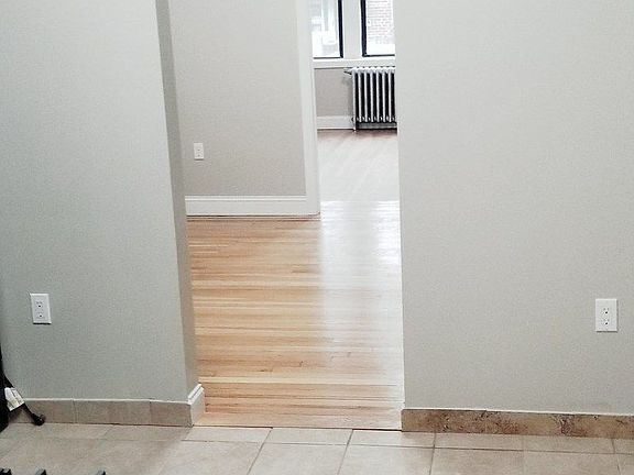 3rd image of 25-27 35th St #2