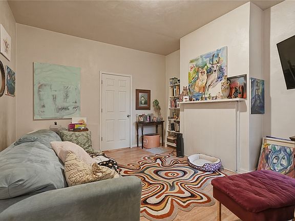 3rd image of 1009 Constance St