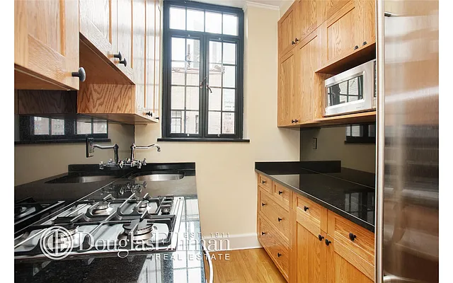 Sold by Douglas Elliman | media 17