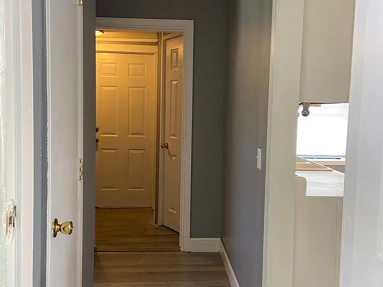 703 Brown St — Photo 15