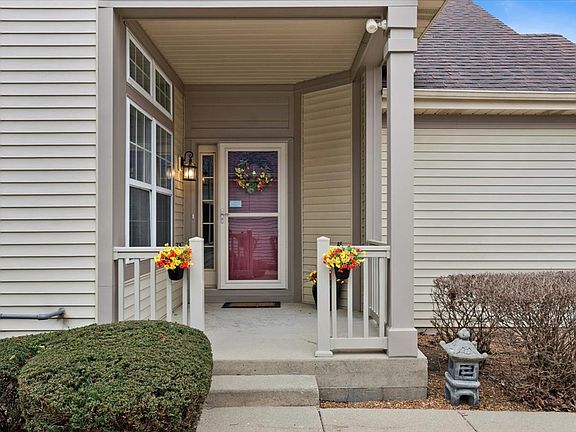2nd image of 21429 W Sycamore Ct