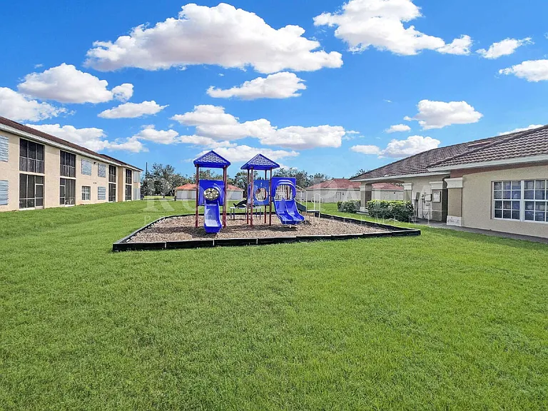 4172 Castilla Cir #105 — Photo 23