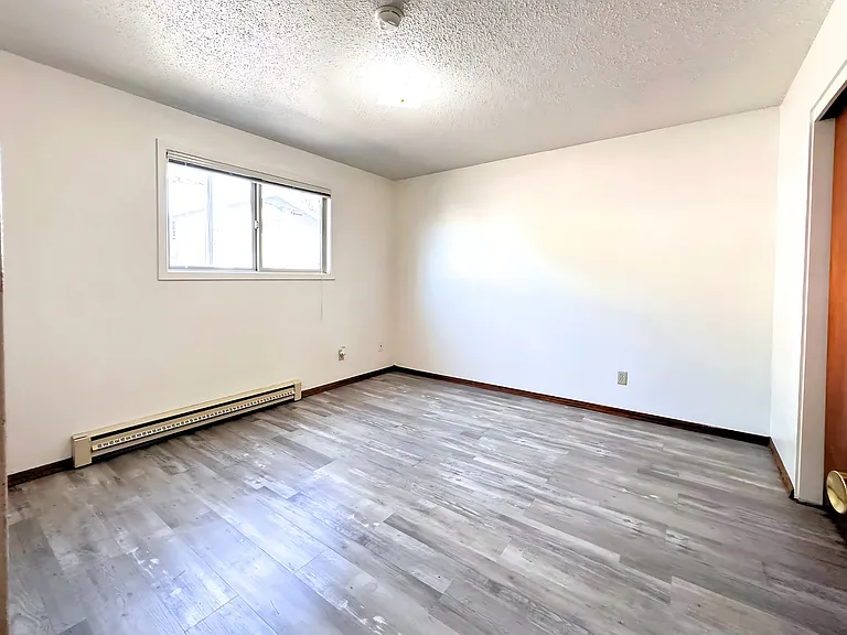 412 S Asbury St — Photo 38
