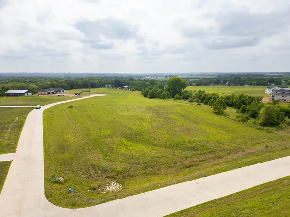10 Patriot Dr, Adel, IA 50003