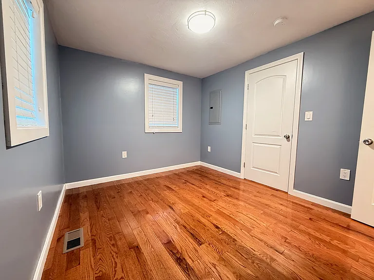 7 Southbridge Street Ct — Photo 9