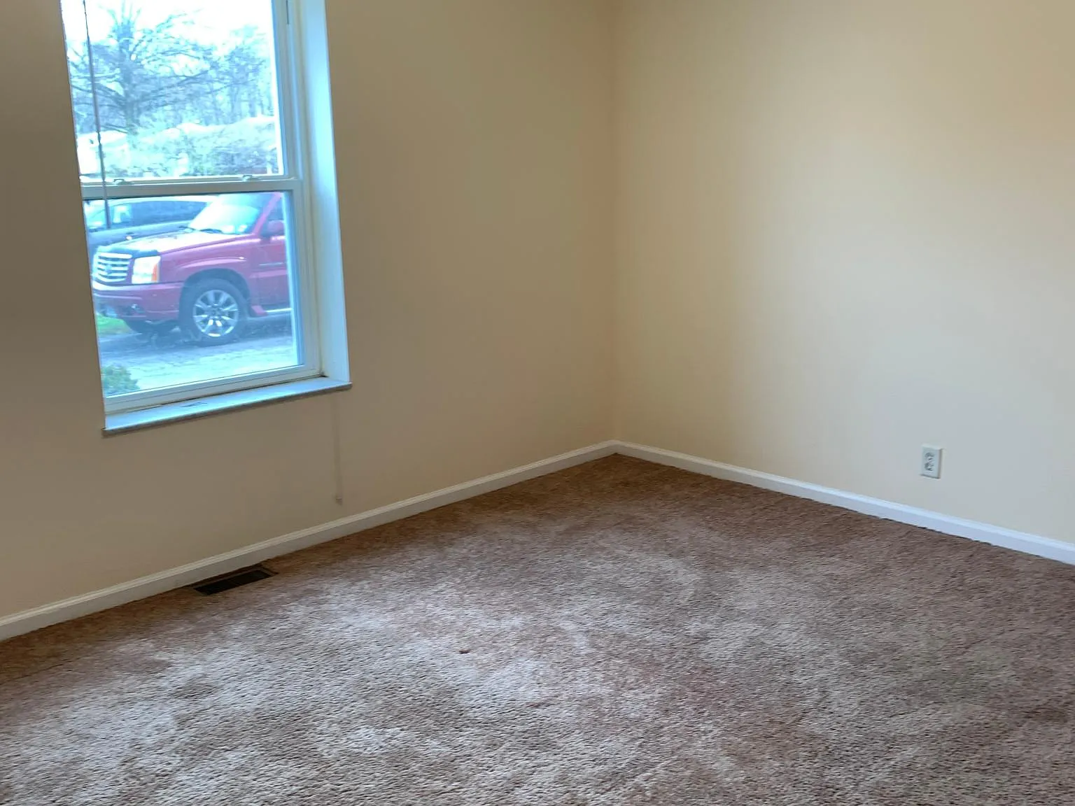 2 bed, 650 sqft, $1,095 — Photo 2