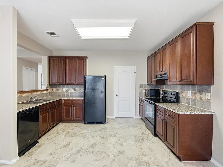 280 Cordero Dr — Photo 16