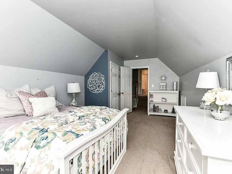 14104 Flicker Ct — Photo 33