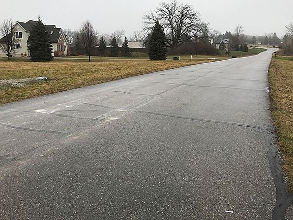 5th image of 966 Marshall Lakes Dr