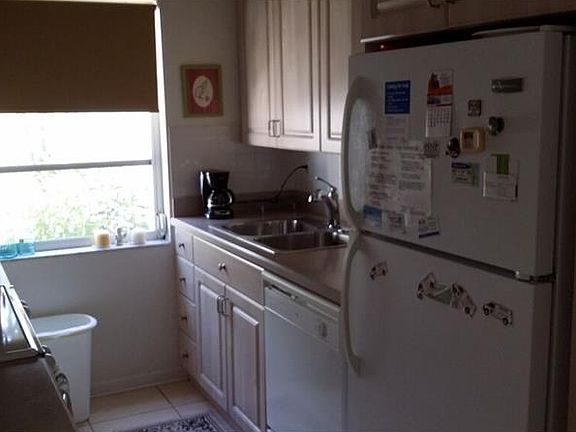 3rd image of 3202 39th St S APT C