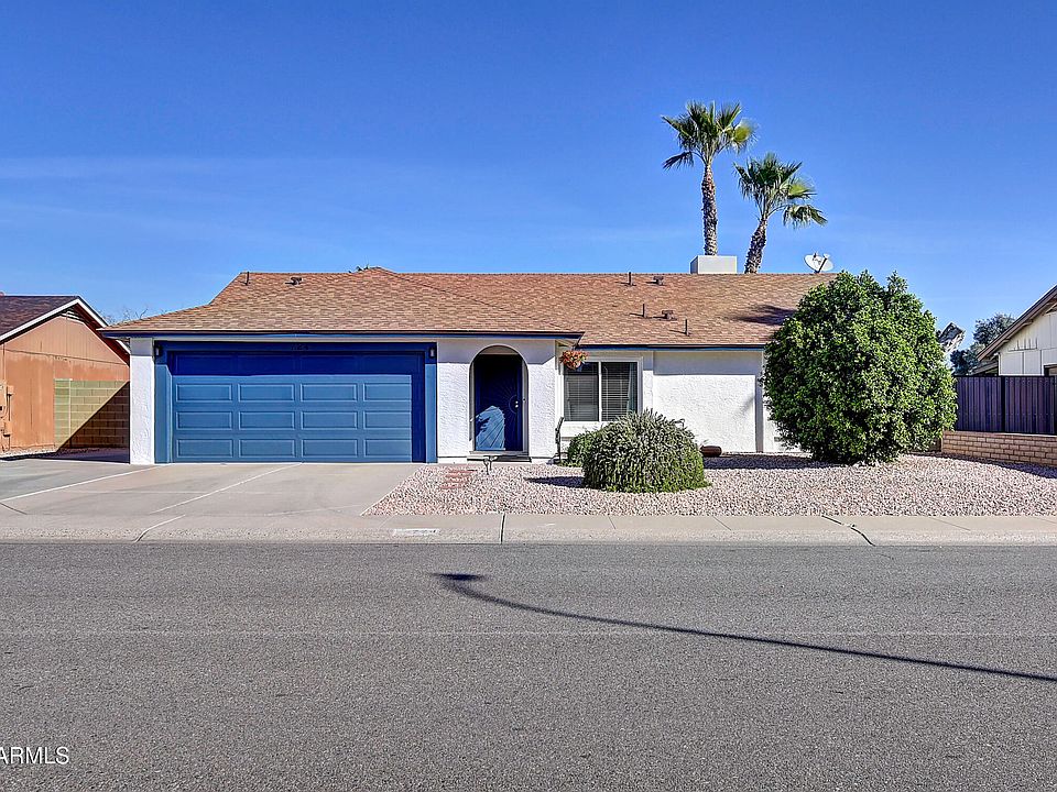 1st image of 724 W PALOMINO Drive