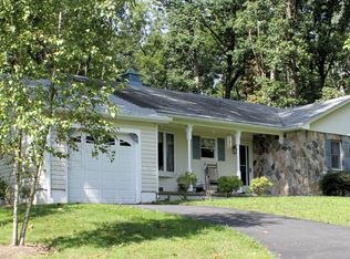 22 Spruce St, Oxford, NJ 07863