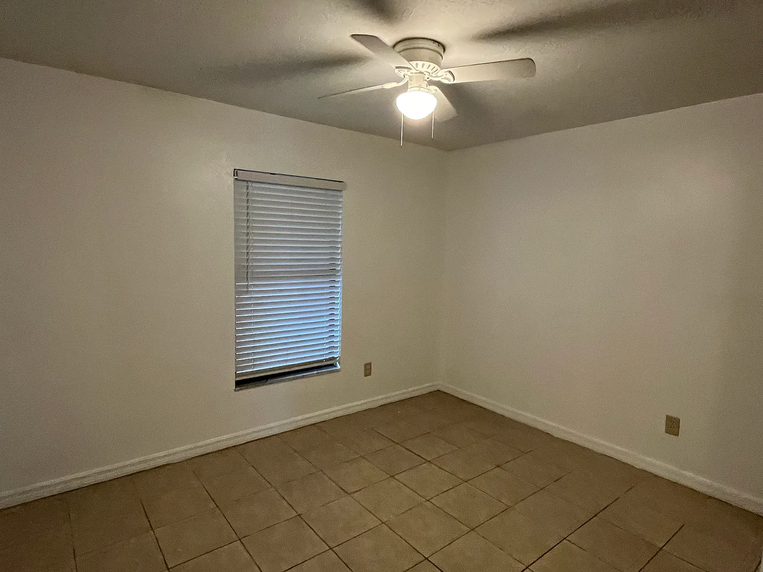 2 bed, 850 sqft, $1,250 — Photo 4