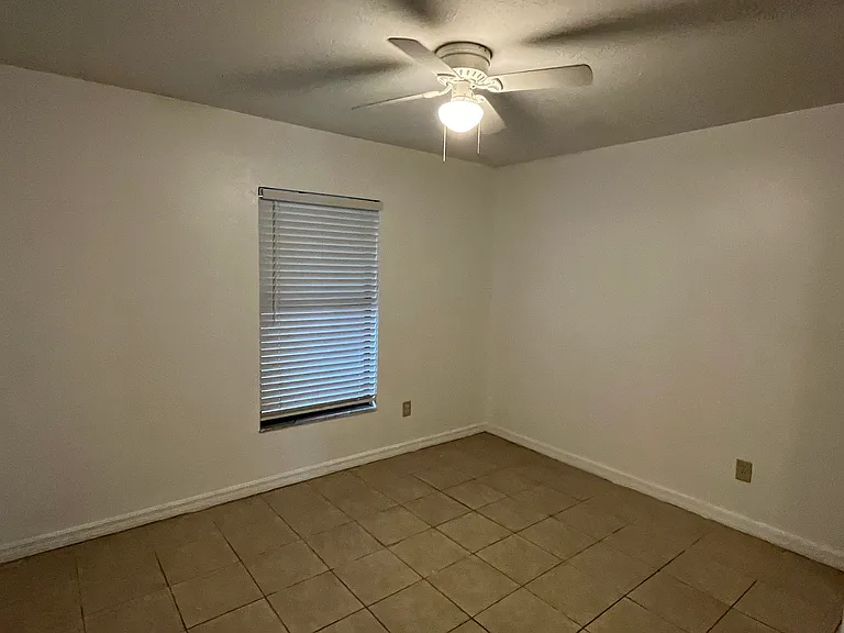 1656 Espanola Ave — Photo 4
