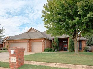 1877 Long Trl, Edmond, OK 73012