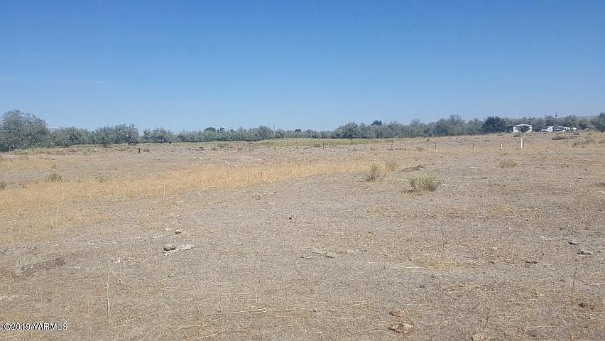 2nd image of 218 S Lower County Line Rd
