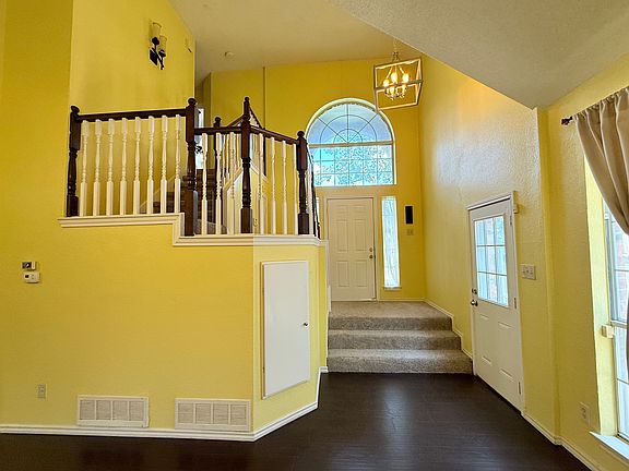 4th image of 1328 Maywood Ct