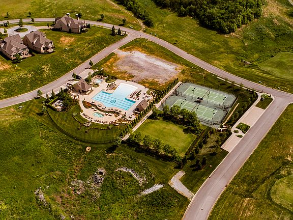5th image of 2647 Oakum Ct