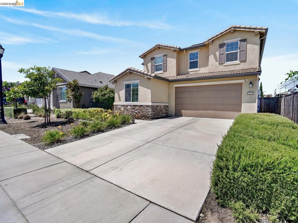1st image of 669 Longmont Dr