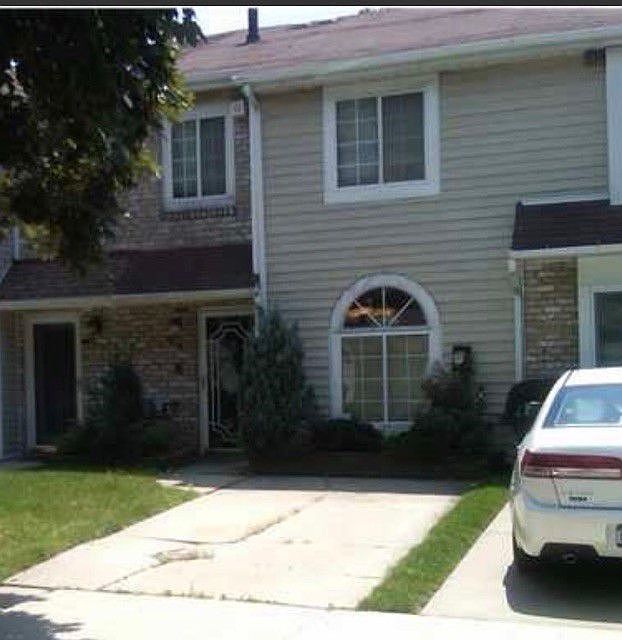 1st image of 22 Caswell Ln