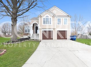 2512 SE Kimbrough Ct, Lees Summit, MO 64063