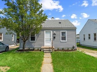 24672 Wilmot Ave, Eastpointe, MI 48021
