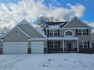 10684 Valley View Dr, Saline, MI
