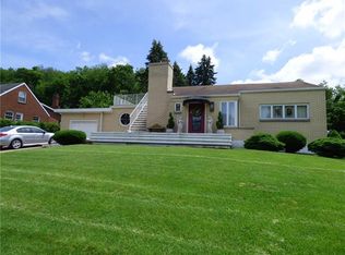 35 Woodland Dr, Coraopolis, PA 15108