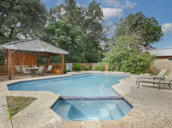 211 FORREST TRL, Universal City, TX 78148